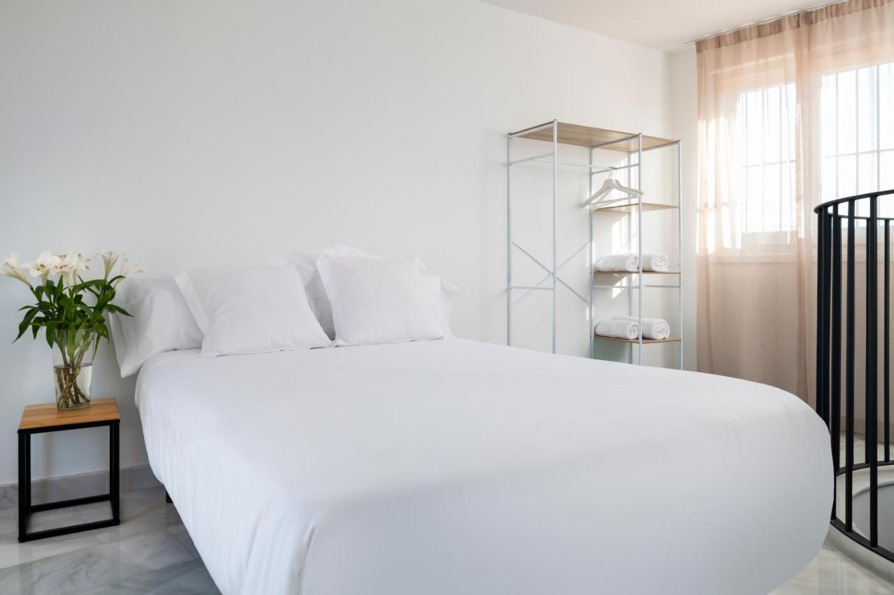 Magno Apartments San Gil - Shared Jacuzzi Sevilha Exterior foto
