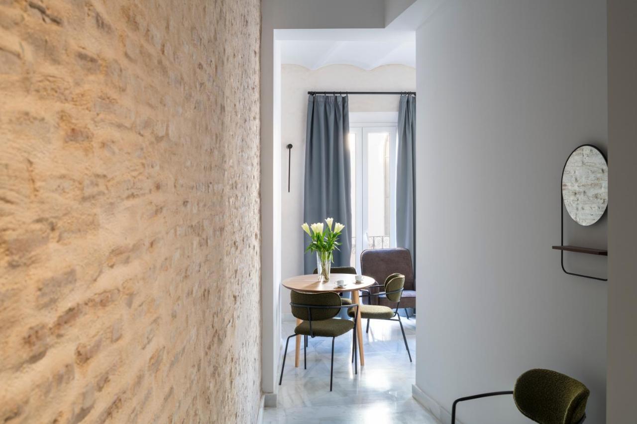 Magno Apartments San Gil - Shared Jacuzzi Sevilha Exterior foto