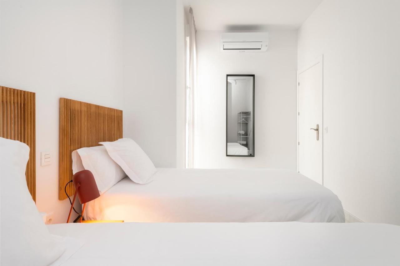 Magno Apartments San Gil - Shared Jacuzzi Sevilha Exterior foto