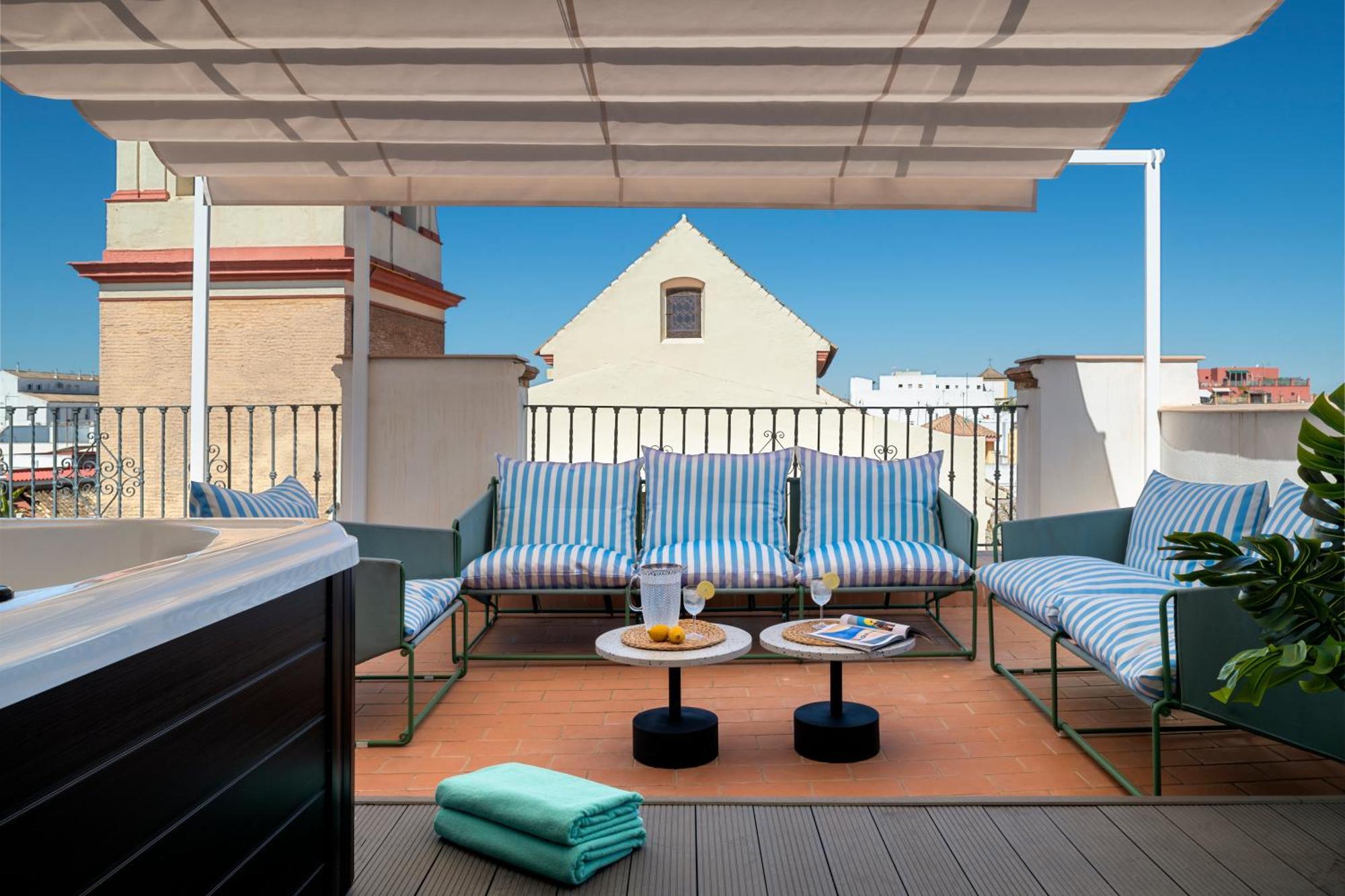 Magno Apartments San Gil - Shared Jacuzzi Sevilha Exterior foto